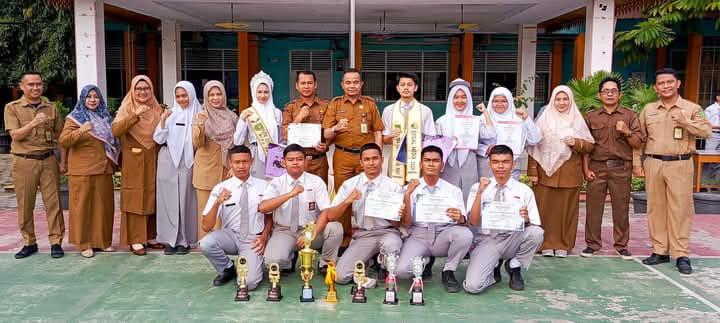 Dua Pekan, Sembilan Medali Diraih Siswa SMAN 10 Pekanbaru