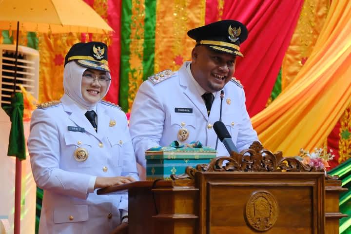 Afni-Syamsurizal Resmi Pimpin Siak, Prof Junaidi Siap Dukung Program Pendidikan dan SDM