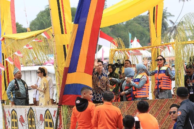 Pacu Jalur Dibuka Wapres Gibran, Gubri: Ini Marwah, Bukan Soal Kecepatan, Tapi Semangat, Kehormatan