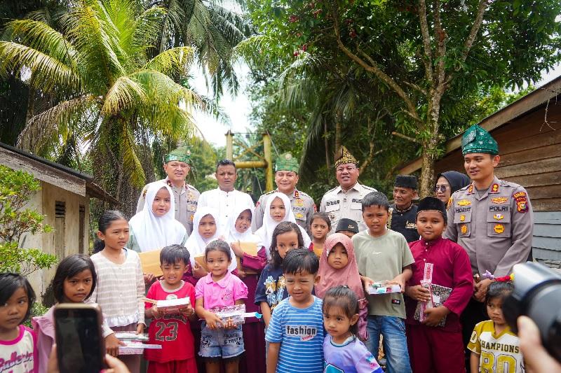 Bangun Jembatan Gantung di Kuansing, Kapolda Riau Sebut Akan Tingkatkan Ekonomi dan Pendidikan