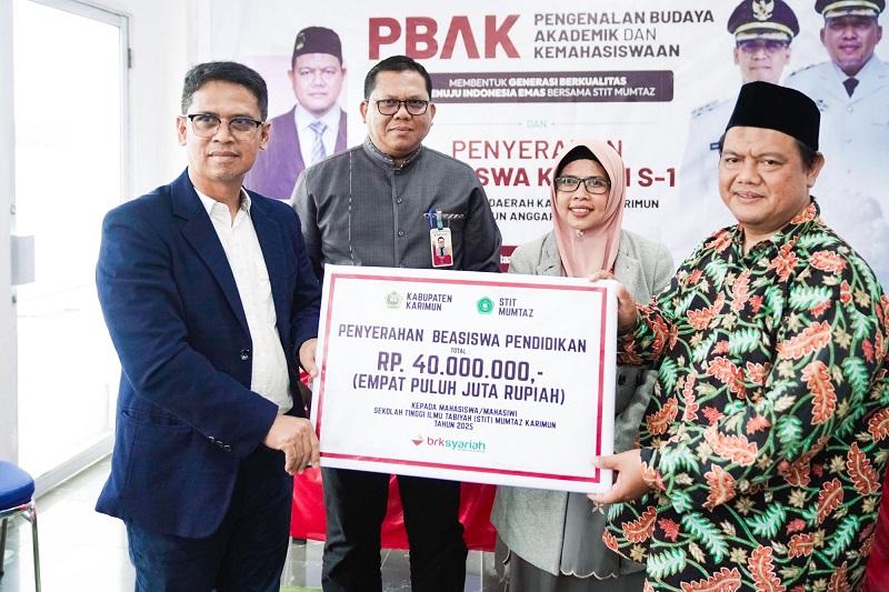 Dukung Pendidikan, Bankriaukepri Syariah Bantu Beasiswa 20 Mahasiswa STIT Mumtaz Karimun