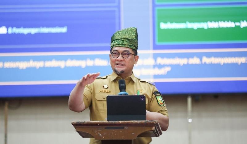 Sekda Riau: Mahasiswa KIP-K Harus Siap Bersaing di Era Digital