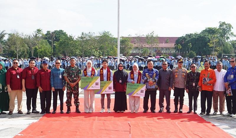 Plt Gubernur Riau Lepas 4.050 Mahasiswa Kukerta Unri 2026