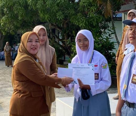 Siti Sabani Asal SMAN 2 Dayun Siak Raih Medali Emas di Olimpiade Sains Tingkat Nasional 2026