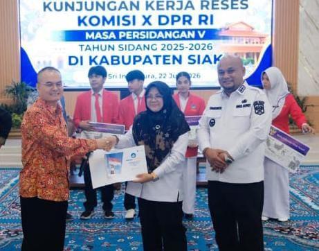 Komisi X DPR Kunjungi Siak, Dirjen Pendidikan Menengah Serah Dana Revitalisasi Puluhan Sekolah
