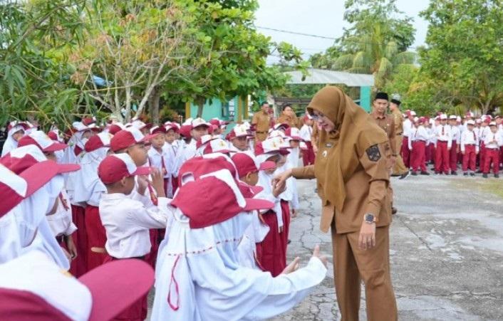 Dana Hibah Revitalisasi Pendidikan Siak Capai Rp61M, Bupati Afni: Dana Langsung ke Rekening Sekolah