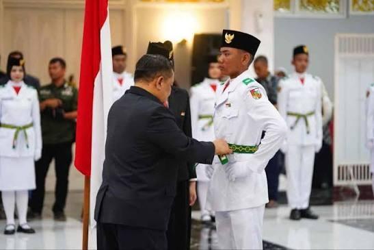 Jelang Bertugas 17 Agustus, Plt Gubri SF Hariyanto Kukuhkan Paskibraka 2026