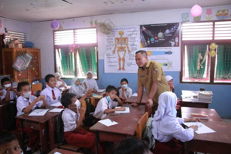 Momen Kembali Belajar Normal, Walikota Agung Nugroho Temui Siswa Sekolah di Pekanbaru
