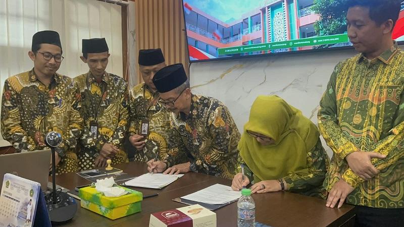 Perkuat Kolaborasi Pengembangan Riset, MAN 1 Pekanbaru MOU dengan MAN 2 Kota Malang