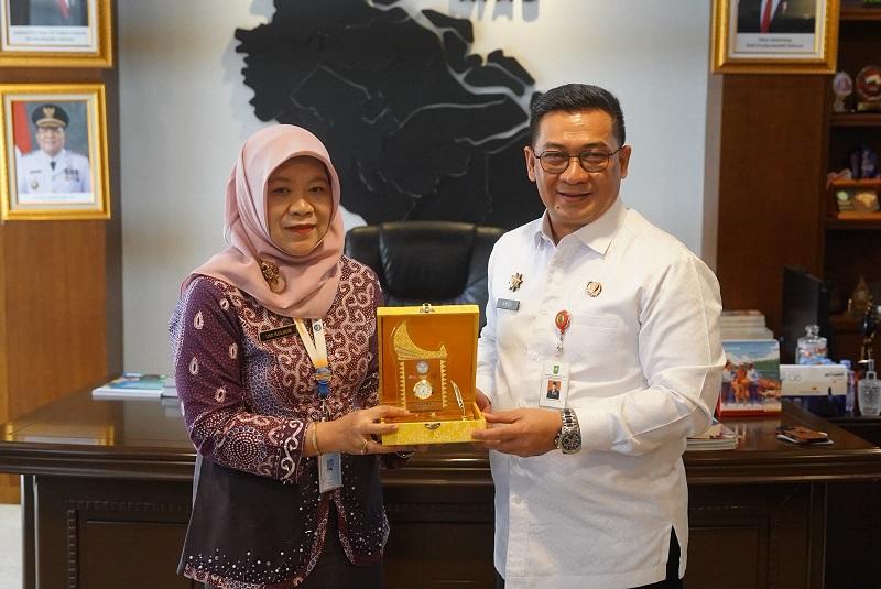Perkuat Literasi dan Pelestarian Bahasa Daerah, Pemprov Riau Jalin Kerjasama dengan Balai Bahasa
