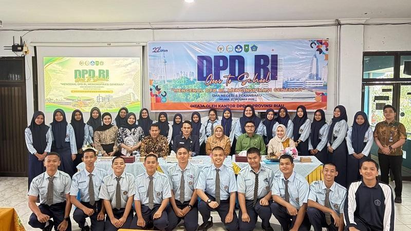 DPD RI Edukasi Pelajar SMAN 8 Pekanbaru, Diperkenalkan Tentang Lembaga Negara