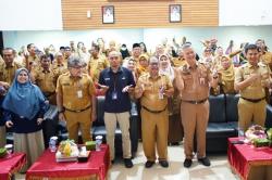 Gelar Perpisahan, 117 SK Pensiun PNS Purnabakti Pemprov Riau Diserahkan
