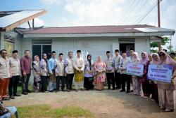 Baznas dan Bupati Bengkalis Serahkan Bantuan ke Sekolah yang Rusak Akibat Puting Beliung