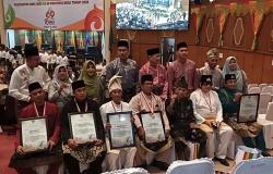 Ini 10 Tokoh Riau yang Mendapatkan Penghargaan Pemprov Riau di Paripurna Hari Jadi ke-69