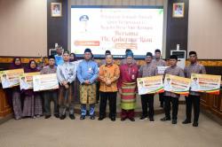 Plt Gubri Lepas 11 Pemerima Umrah CSR PT Riau Petroleum dan BRK Syariah, Ada Guru Teladan