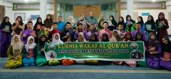 3 Siswa Hafal 30 Juz, KWQ Kembali Berbagi Al-Qur’an untuk Hafidz SMAN 1 Pekanbaru